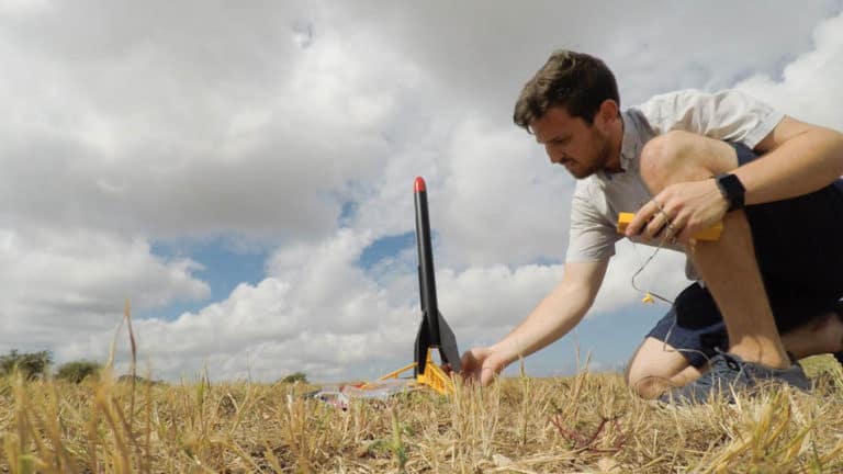 Model Rocket Injuries How to Diagnose a Model Rocket Engine That Wonβt Ignite β The Model Rocket